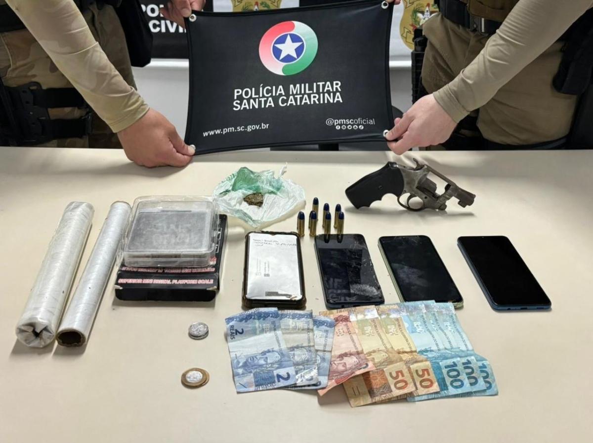 Três presos por drogas, posse irregular de arma de fogo e cumprimento de Mandado Judicial