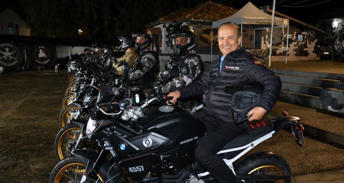 Governo do Estado entrega novas motocicletas para Batalhão de Choque da Polícia Militar de SC