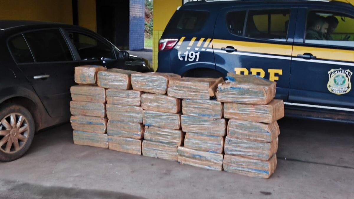 Jovem é preso com mais de 430 kg de maconha na BR-282 em Xanxerê