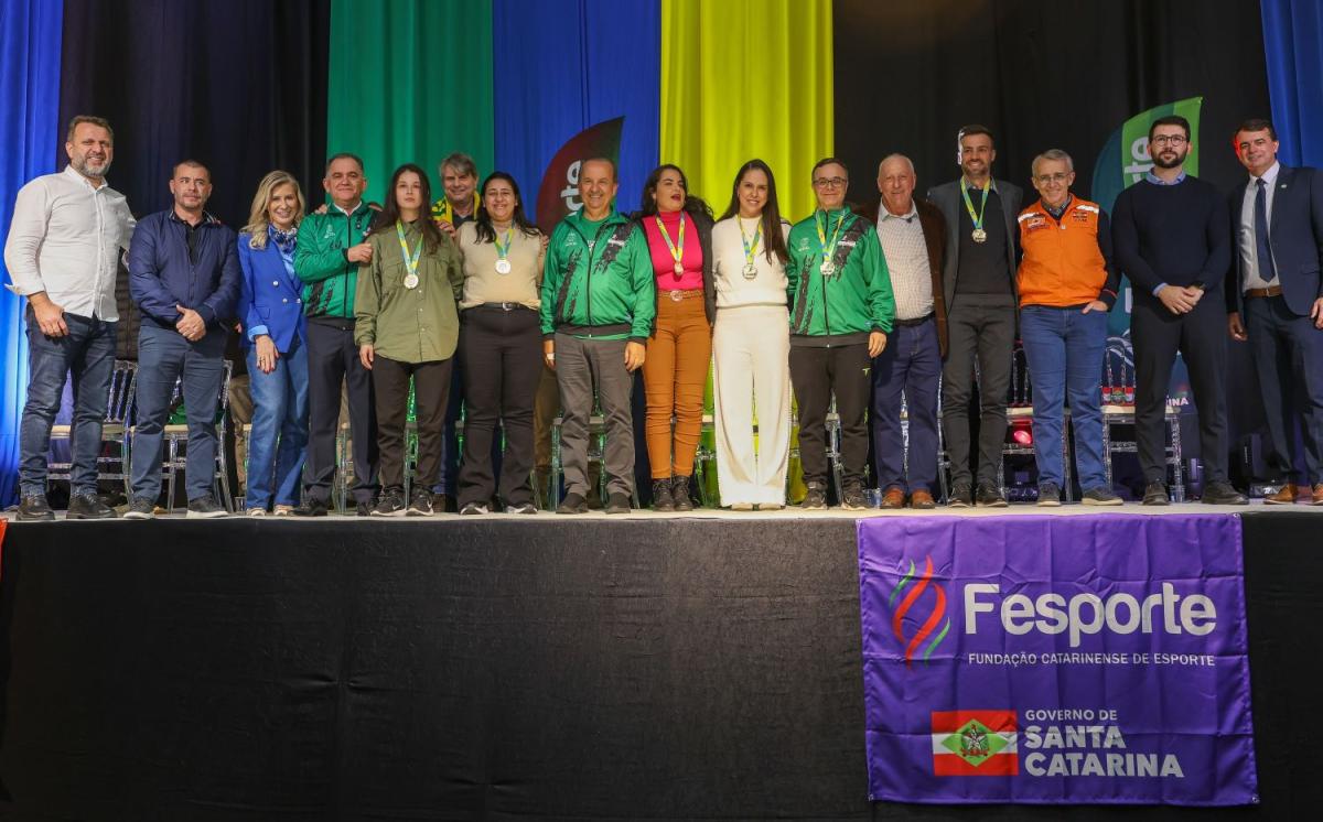 Governador participa da abertura dos Joguinhos Abertos de SC em Rio do Sul