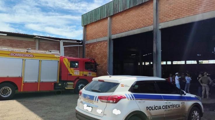 Homem é encontrado morto em câmara fria em Fraiburgo