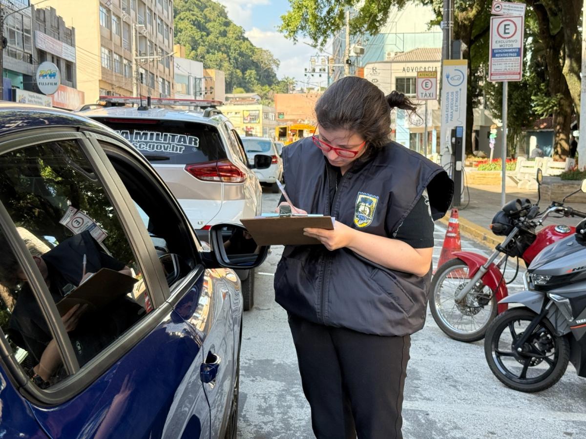 Prefeitura cobra regularização de motoristas de aplicativo em Joaçaba