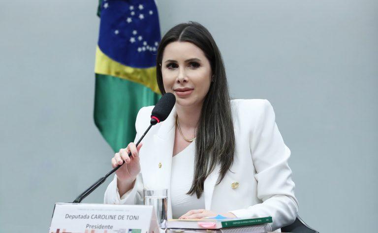 Carol de Toni cresce para candidatura ao Senado e pressiona Jorginho