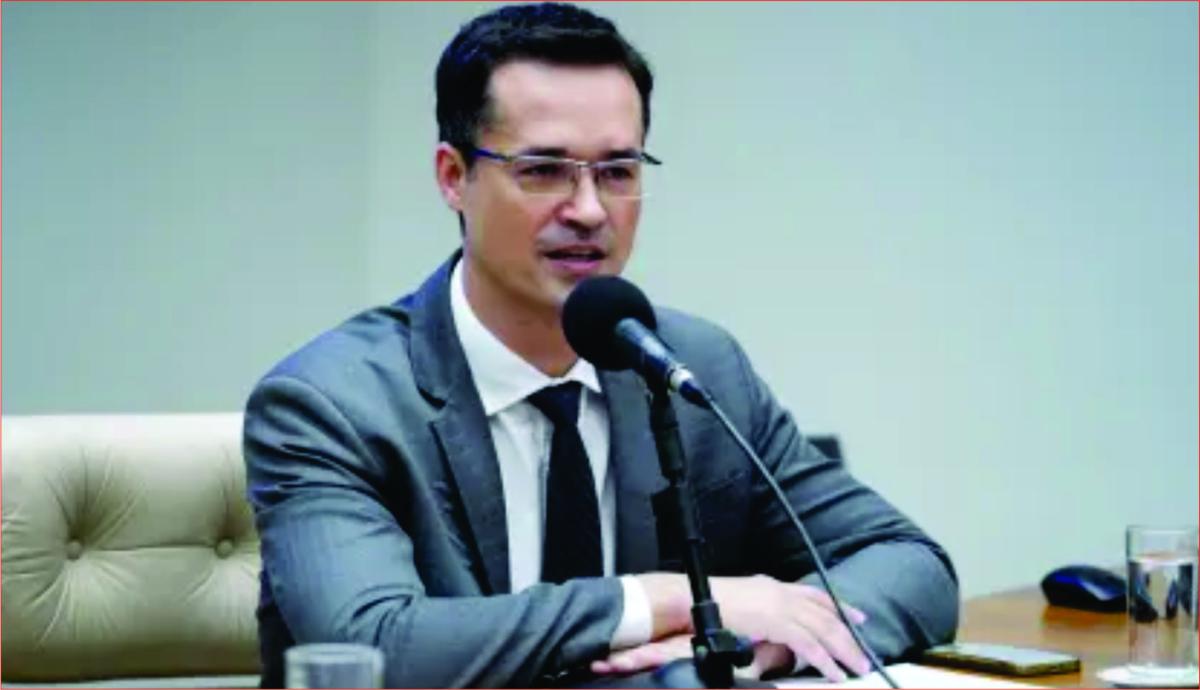 Deltan Dallagnol diz que está elegível após decisão do TSE no dia do 1º turno.