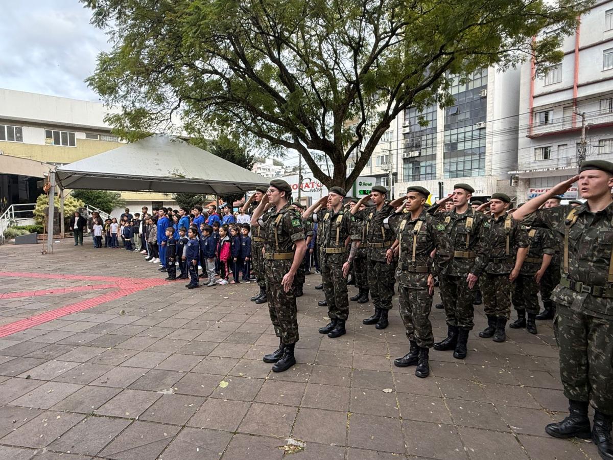 Semana da Pátria: atos cívicos e desfile em Joaçaba