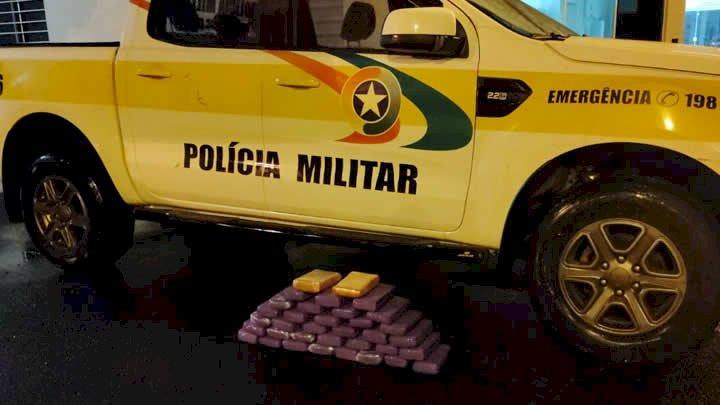 Passageiro de ônibus interestadual é preso transportando mais de 20 kg de maconha dentro de mala