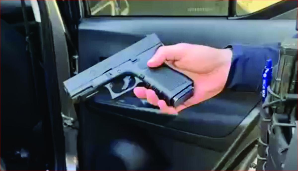 PRF apreende vinhos importados e simulacro de pistola na BR-116