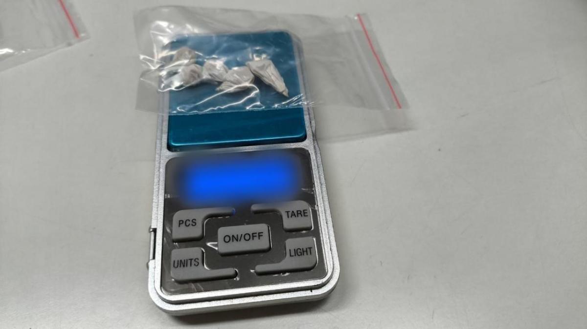 PM prende em flagrante casal por tráfico de drogas em Herval d’Oeste
