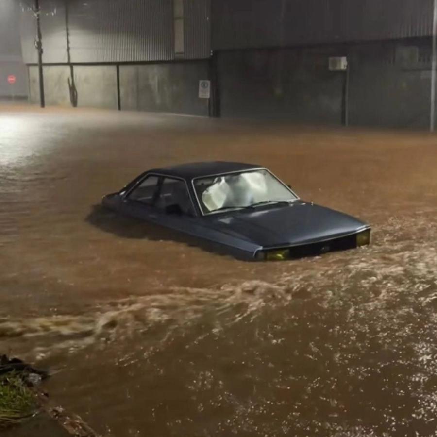 Chuva torrencial causa alagamentos em Xaxim
