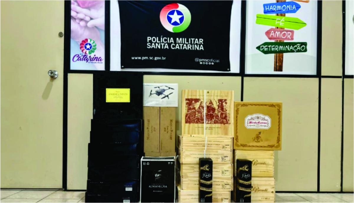 Veículo carregado com vinho argentino é apreendido em Porto União