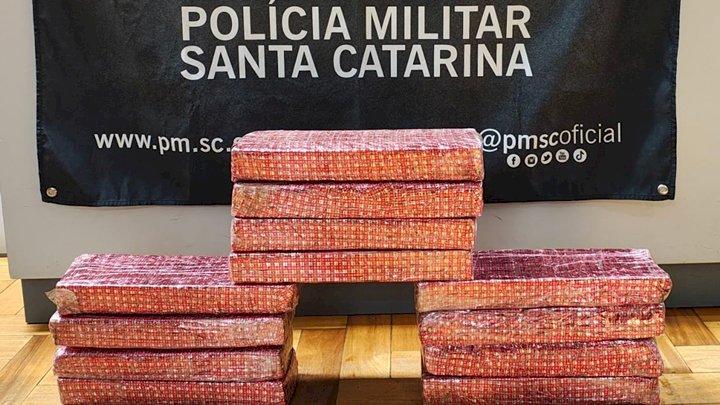 Drogas são apreendidas em veículo de aplicativo em Dionísio Cerqueira