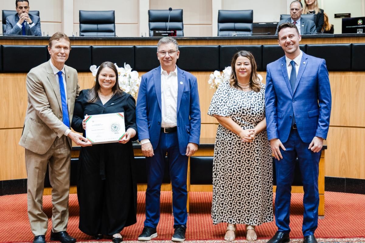 Irani conquista o Troféu Empresa Destaque SC, concedido pela Alesc