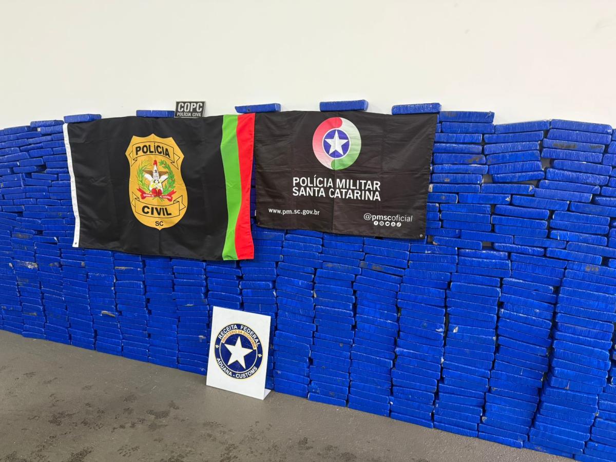 Carga com quase meia tonelada de maconha é apreendida no Oeste