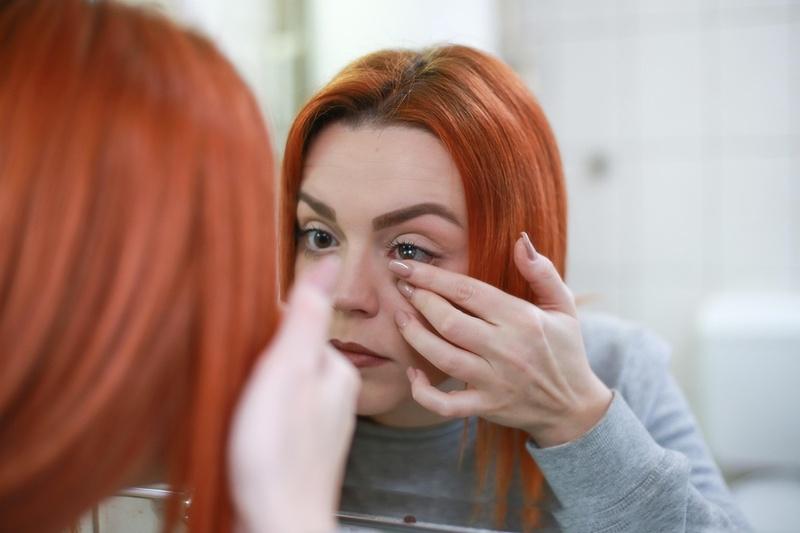 Use corretamente as lentes de contato para evitar problemas oculares