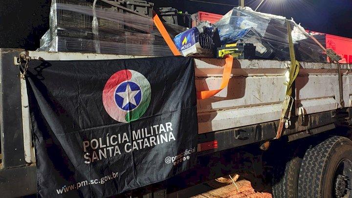 Caminhão carregado com contrabando é apreendido em Dionísio Cerqueira