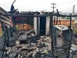 Corpo de idosa é encontrado carbonizado em varanda de casa em SC