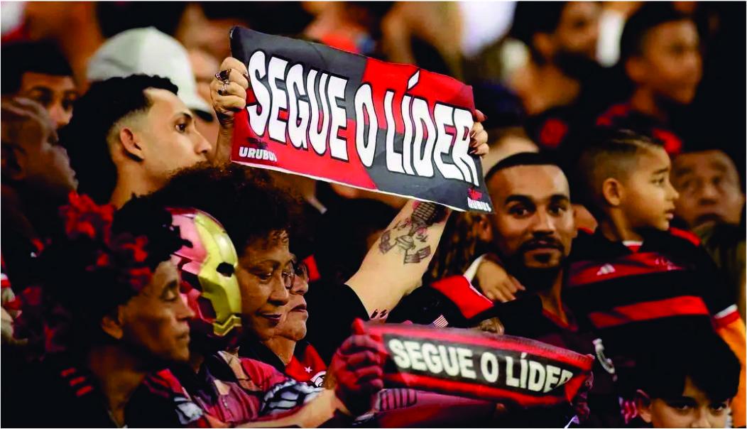 Flamengo assume liderança do Brasileirão da Série A