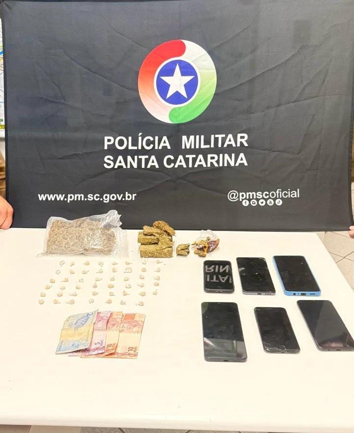 Polícia Militar prende três pessoas por tráfico de drogas em Treze Tílias