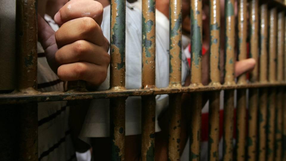 Violência doméstica e pensão alimentícia leva a 3 prisões em Jba e HO