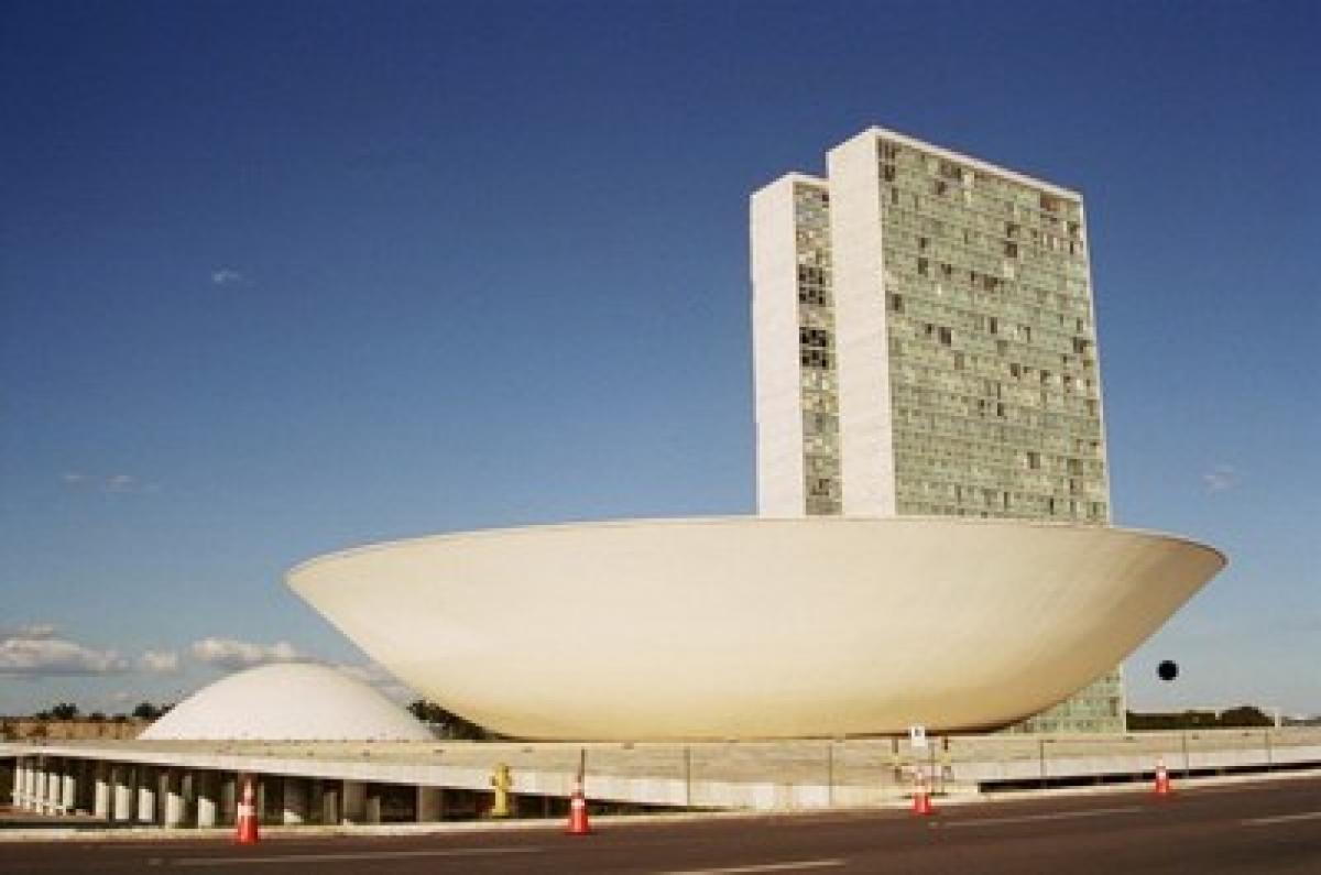 FCDL/SC considera inoportuna medida para aumentar deputados federais