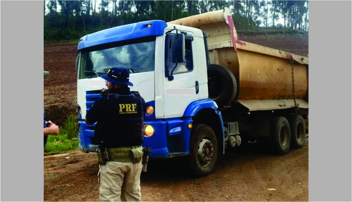 PRF flagra caminhões com excesso de peso e outras irregularidades no Oeste