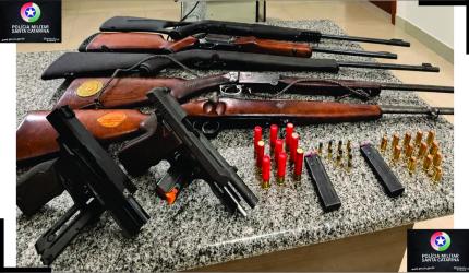 Homem é preso, por ameaças e posse de armas de fogo
