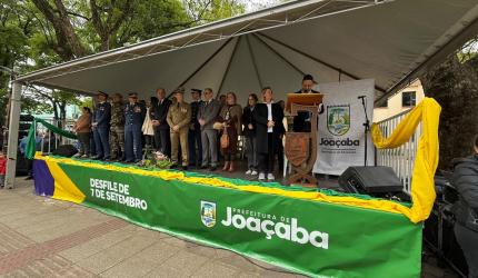 Desfile da Independência de Joaçaba  na Av 15 de Novembro.