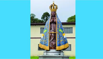 Comunidade do Castelhano, Caçador, instala imagem de Nossa Senhora Aparecida