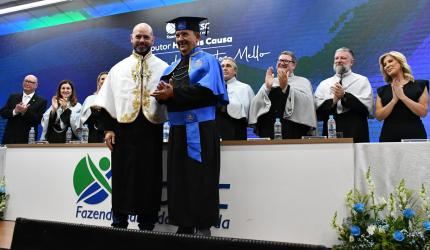 Unoesc outorga título de Doutor Honoris Causa ao governador Jorginho Mello