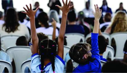 Mais brincadeira, menos tela: confira dicas para uma infância saudável