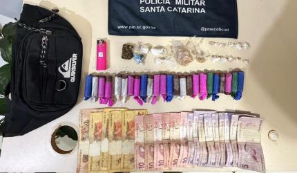 Pochete como depósito de drogas, em Videira