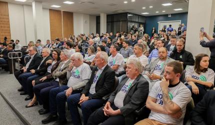 Duplicação da BR-282 e ferrovia lideram pleitos do Oeste catarinense entregues a candidatos no Voz Única