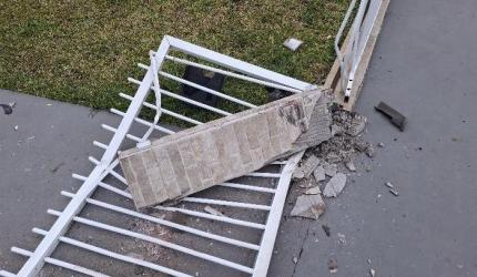 Bebum ao volante causa estragos em treze tílias