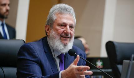 Crítica à Lula: Leite em pó importado deve ser proibido para fabricação de lácteos