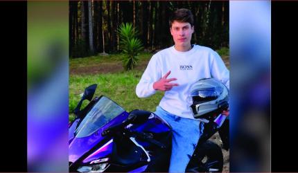 Corpo de jovem que morreu em acidente na BR-282 é velado em Faxinal dos Guedes