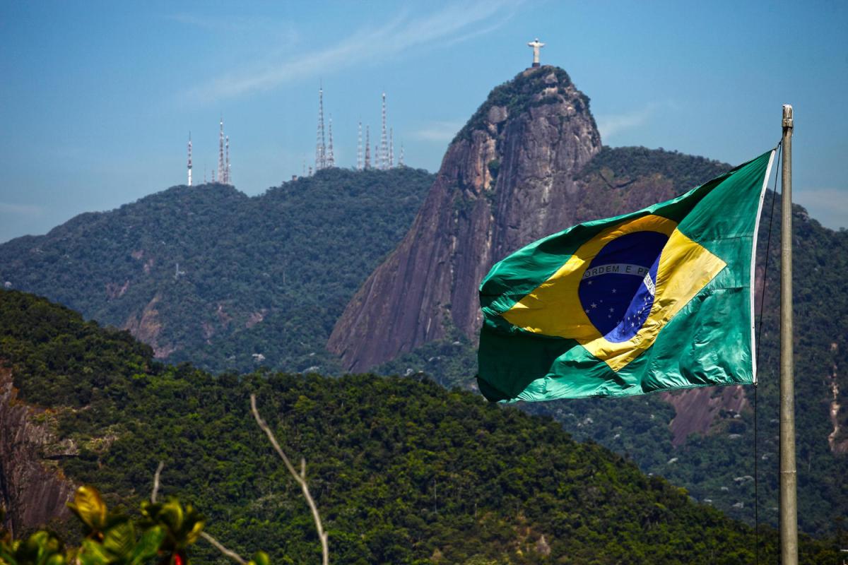 Durma, com um barulho desses!
