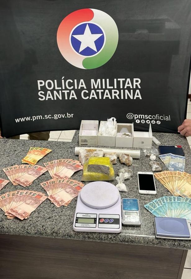 Casal preso por tráfico de drogas