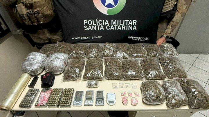 Operação resulta em grande apreensão de drogas e munições