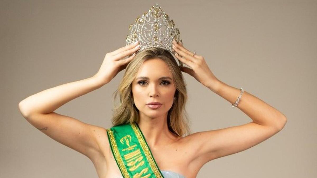Tatiane Schmidt é coroada Miss Santa Catarina Terra 2025